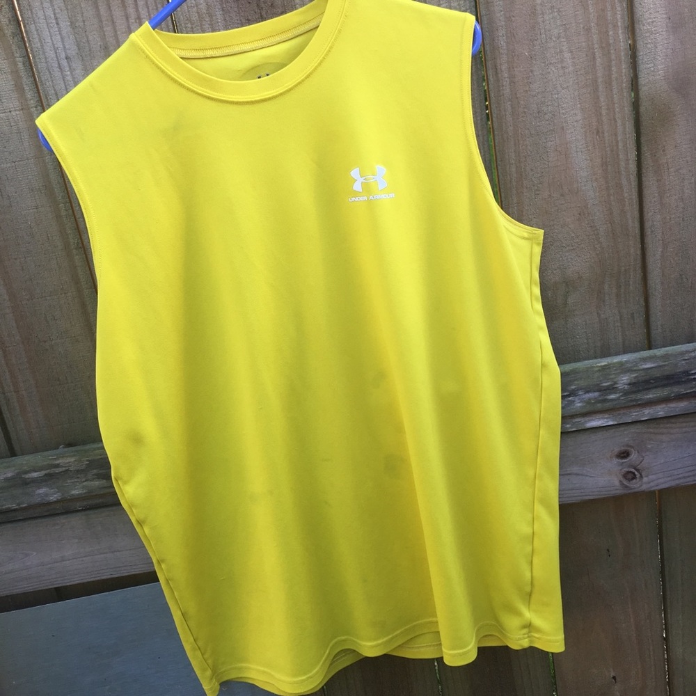 Men’s used under armour shirt
